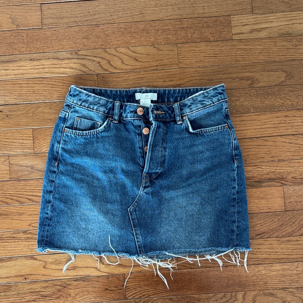 H&M Blue Denim Mini Skirt with Frayed Hem
